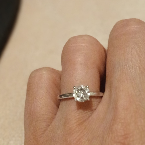 White Topaz Minimalist Set - Picture 16 of 16